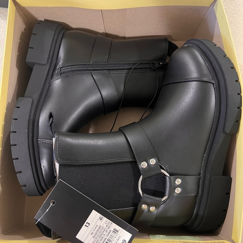 Art Class Moto Harness Boots Black Chunky Combat Boots Youth Girls Size 13 NWT